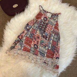 🎀 2 FOR $20 🎀 High Neck Pattern Top Crochet